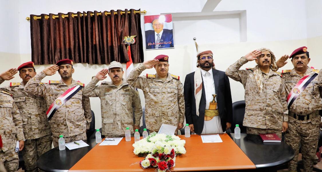 مفأجاة مدوية قيادي كبير في حزب الإصلاح ومستشار العرادة يصل صنعاء للتفاوض مع جماعة الحوثي بشأن تسليم مدينة مارب
