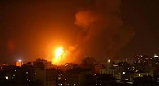 طائرات التحالف تقصف العاصمة صنعاء بشكل هستيري وتستهدف الاحياء السكنية