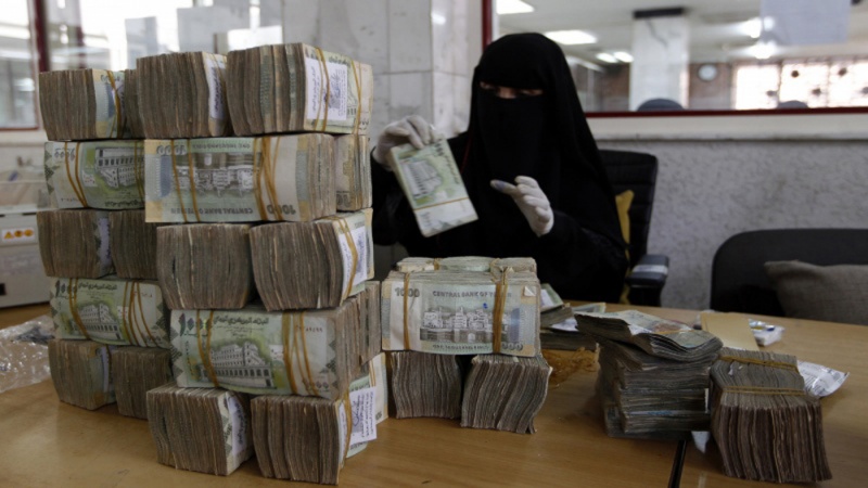 لأول مرة قيمة الدولار تتغير بشكل كبير في صنعاء والعملة تواصل التحسن متأثرة بالهدنة «أسعار الصرف الآن»